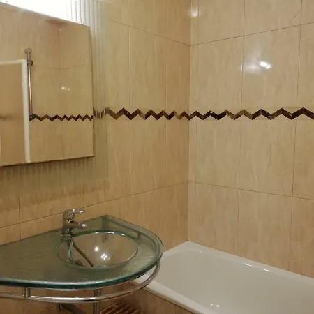 Fiph Castelos Da Rocha Brown Apartment *